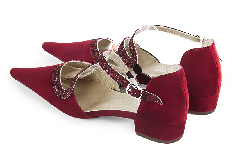 Burgundy red women's open side shoes, with snake-shaped straps. Pointed toe. Low block heels. Rear view - Florence KOOIJMAN